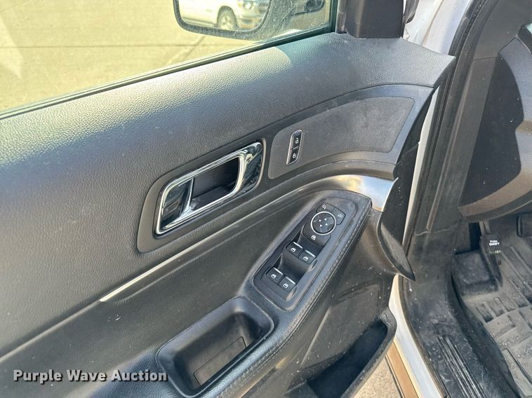 image for item DT0689 2017 Ford Explorer Police Interceptor SUV