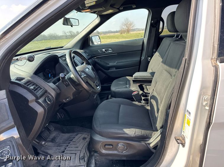 image for item DT0689 2017 Ford Explorer Police Interceptor SUV