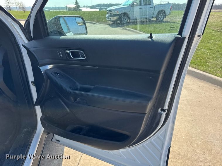 image for item DT0689 2017 Ford Explorer Police Interceptor SUV