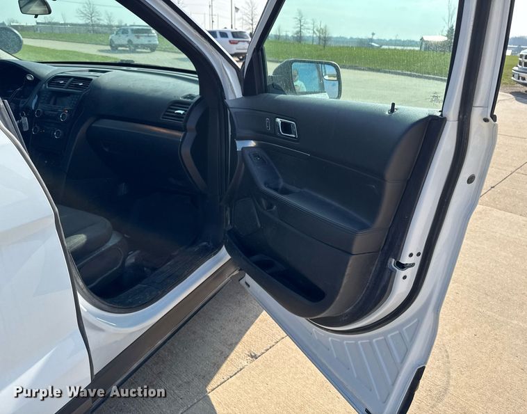 image for item DT0689 2017 Ford Explorer Police Interceptor SUV