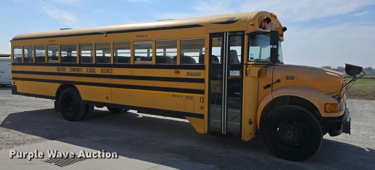 image for item DT6787 2001 Blue Bird 3800 school bus