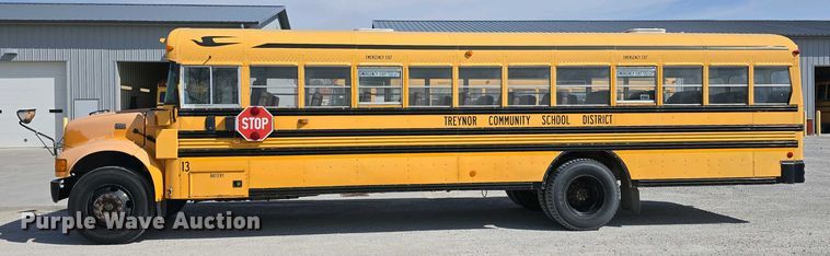 image for item DT6787 2001 Blue Bird 3800 school bus