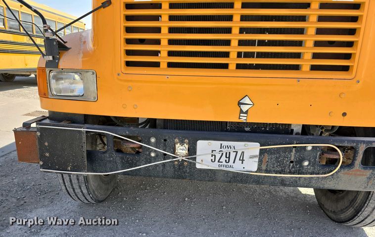 image for item DT6787 2001 Blue Bird 3800 school bus