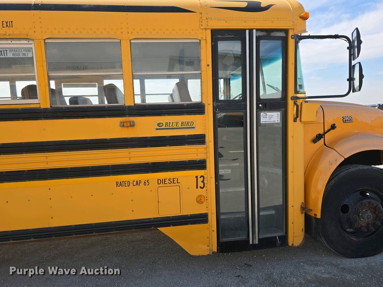 image for item DT6787 2001 Blue Bird 3800 school bus