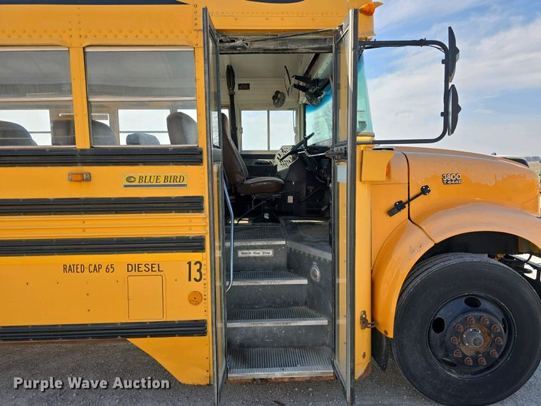 image for item DT6787 2001 Blue Bird 3800 school bus