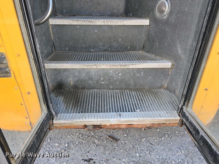 image for item DT6787 2001 Blue Bird 3800 school bus