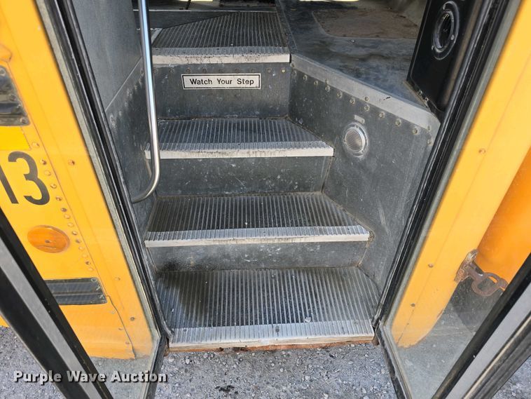 image for item DT6787 2001 Blue Bird 3800 school bus