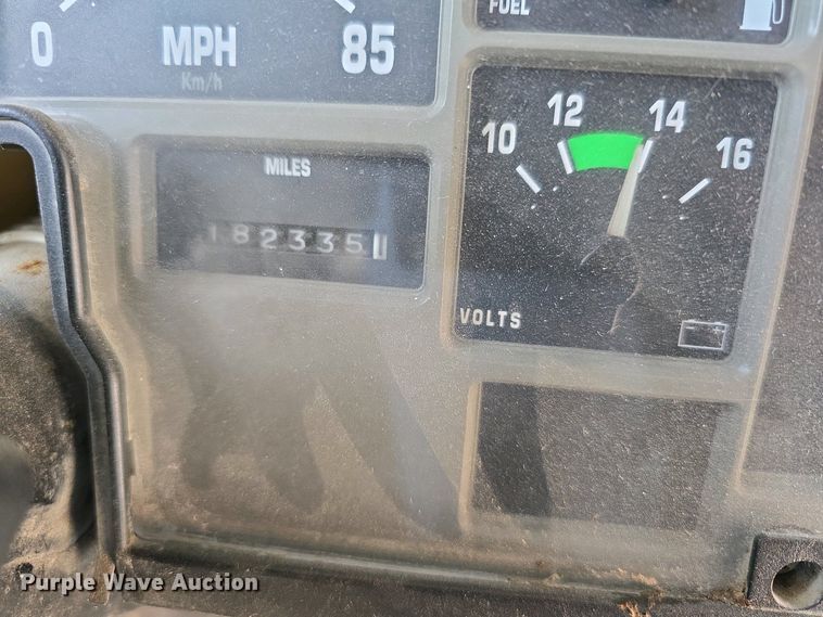 image for item DT6787 2001 Blue Bird 3800 school bus