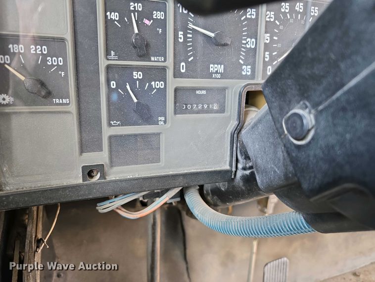 image for item DT6787 2001 Blue Bird 3800 school bus