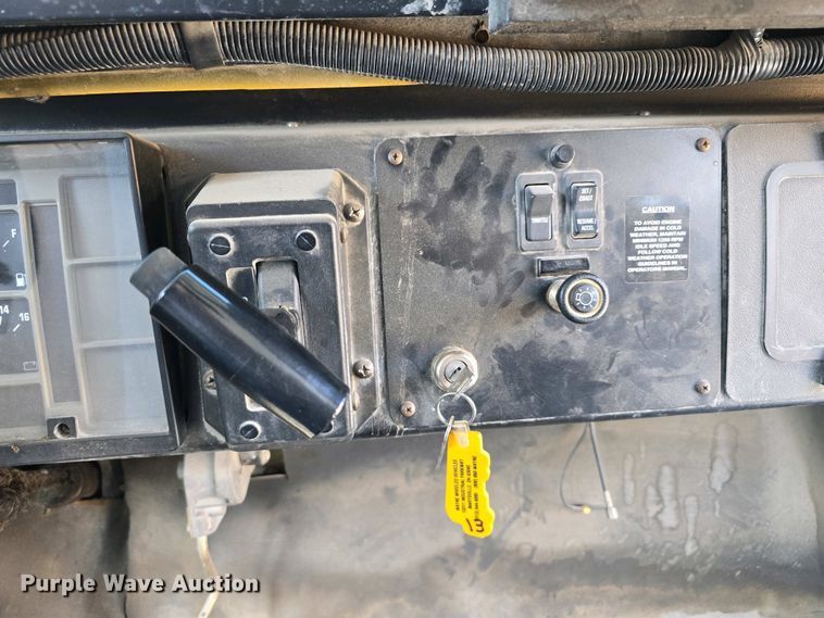 image for item DT6787 2001 Blue Bird 3800 school bus