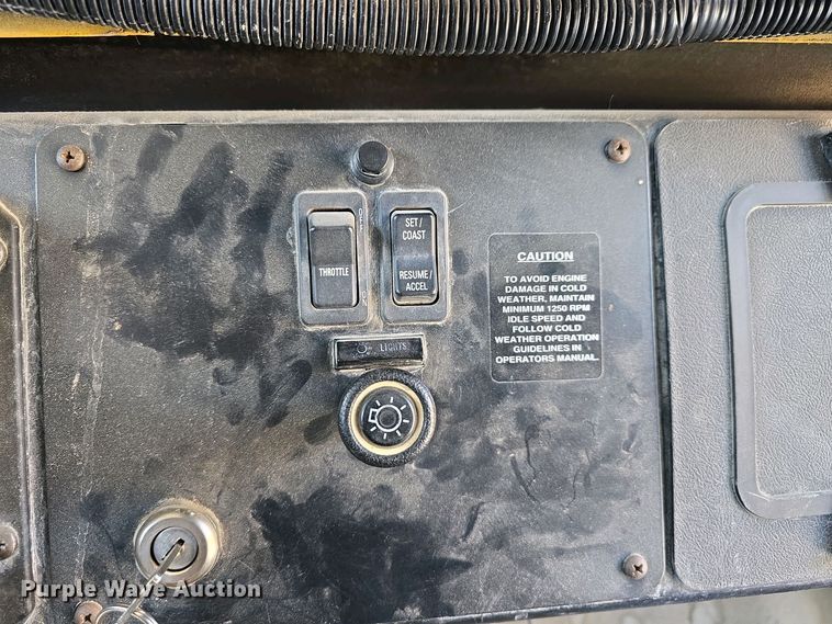 image for item DT6787 2001 Blue Bird 3800 school bus