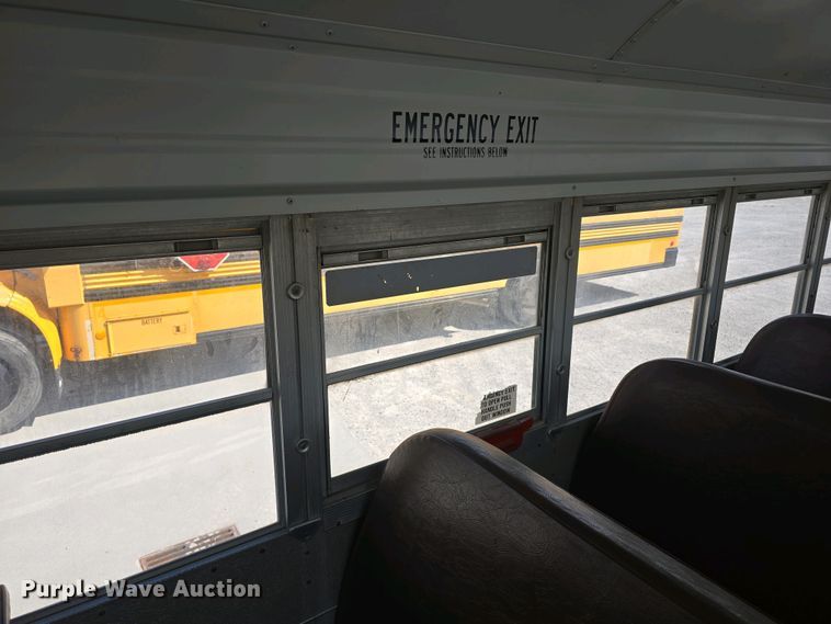 image for item DT6787 2001 Blue Bird 3800 school bus