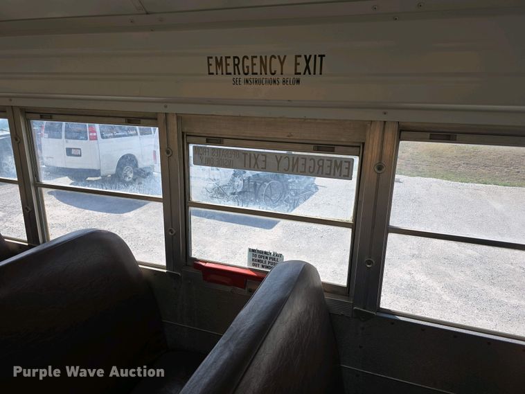 image for item DT6787 2001 Blue Bird 3800 school bus