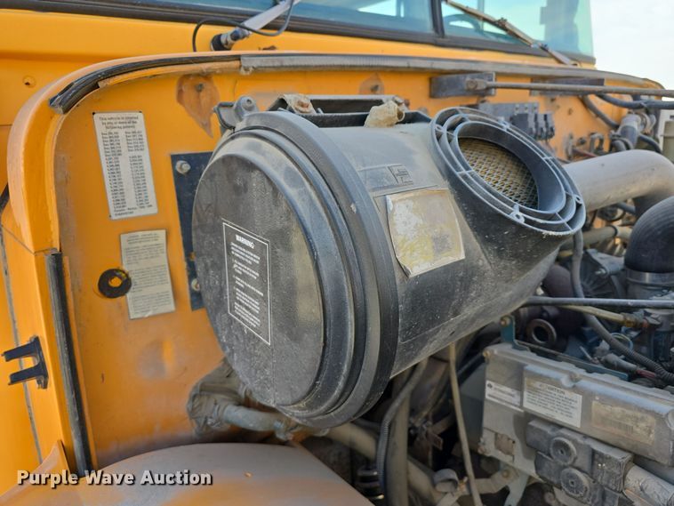 image for item DT6787 2001 Blue Bird 3800 school bus