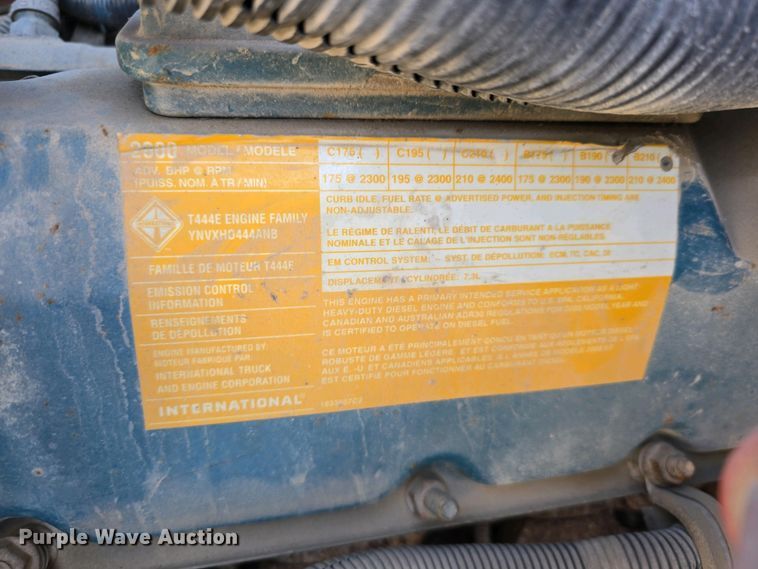 image for item DT6787 2001 Blue Bird 3800 school bus