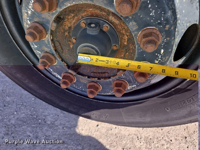 image for item DT6787 2001 Blue Bird 3800 school bus