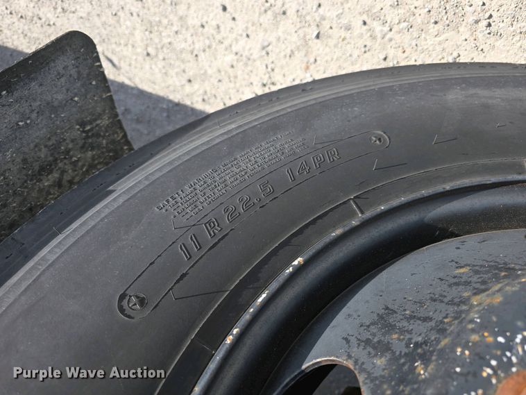 image for item DT6787 2001 Blue Bird 3800 school bus