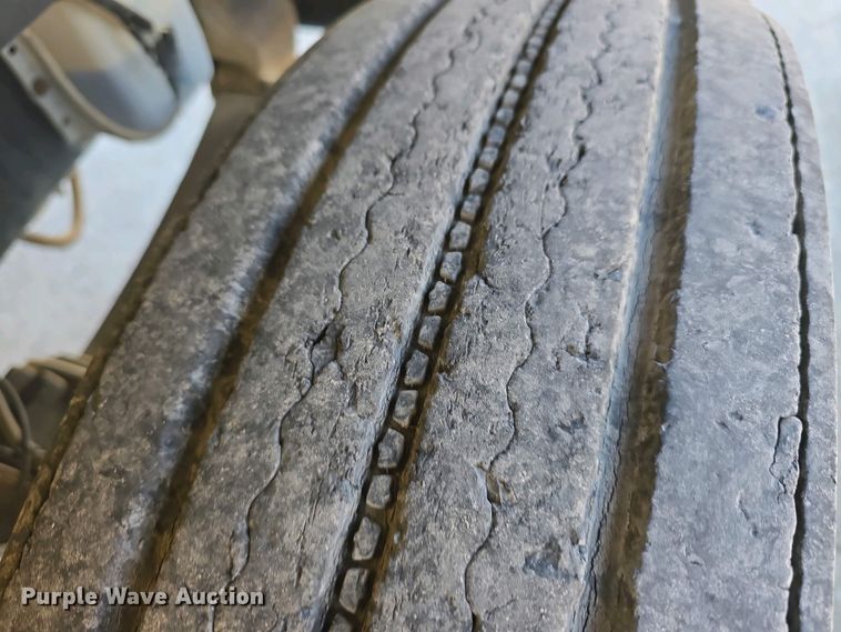 image for item DT6787 2001 Blue Bird 3800 school bus