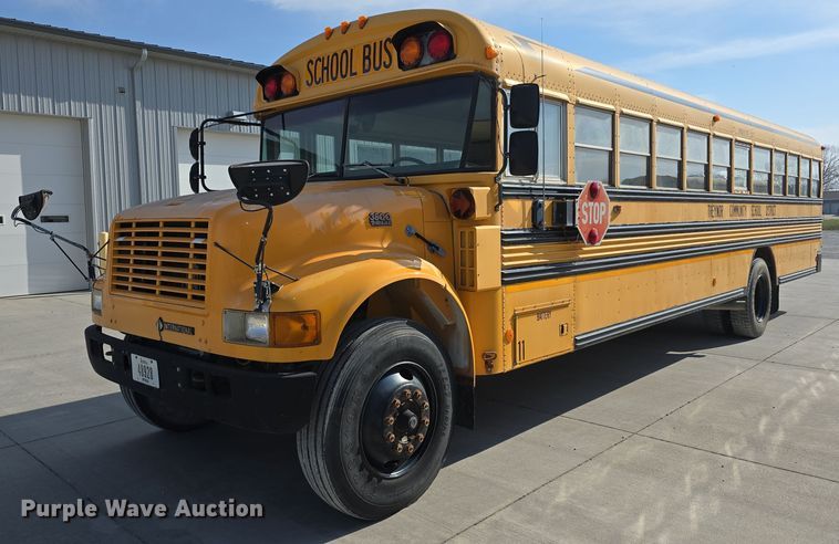 image for item DT6791 1999 International 3800 school bus