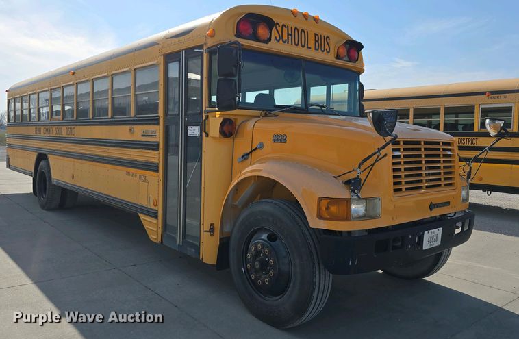 image for item DT6791 1999 International 3800 school bus