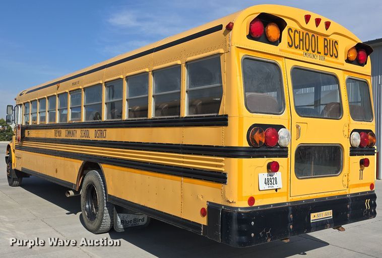 image for item DT6791 1999 International 3800 school bus