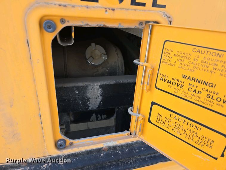 image for item DT6791 1999 International 3800 school bus