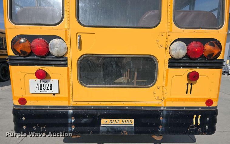 image for item DT6791 1999 International 3800 school bus