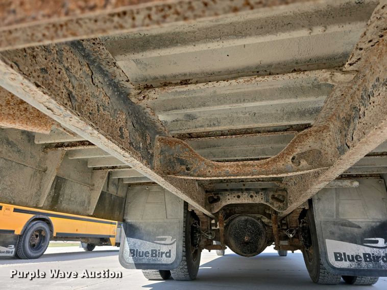 image for item DT6791 1999 International 3800 school bus