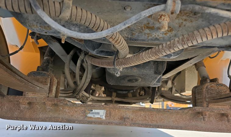 image for item DT6791 1999 International 3800 school bus