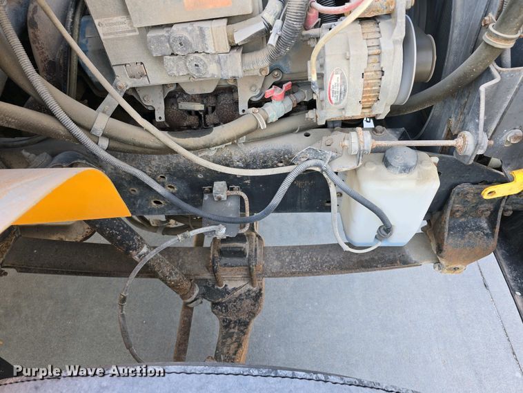 image for item DT6791 1999 International 3800 school bus