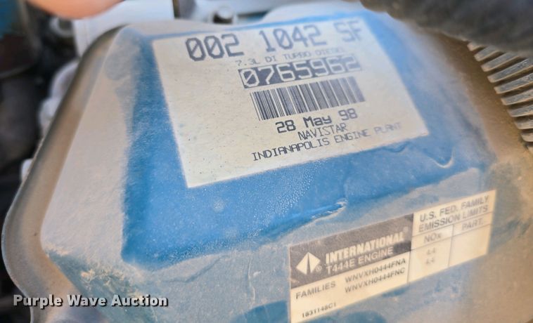 image for item DT6791 1999 International 3800 school bus