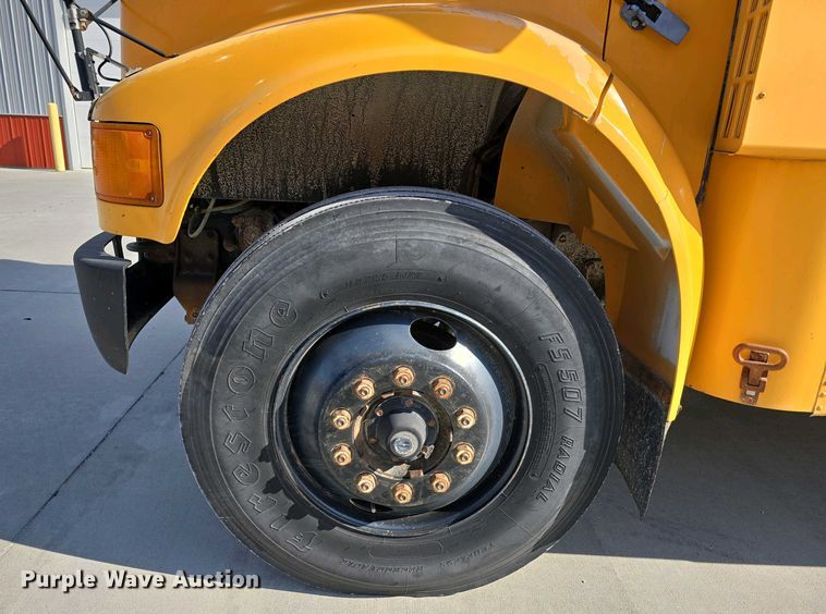 image for item DT6791 1999 International 3800 school bus