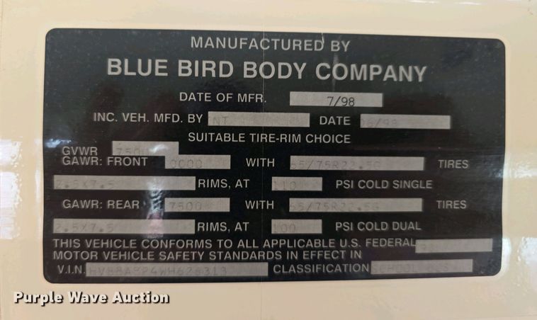 image for item DT6791 1999 International 3800 school bus