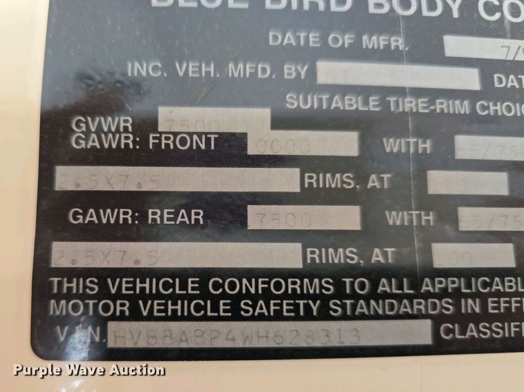 image for item DT6791 1999 International 3800 school bus