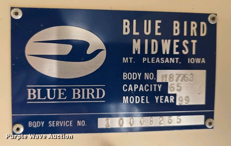 image for item DT6791 1999 International 3800 school bus