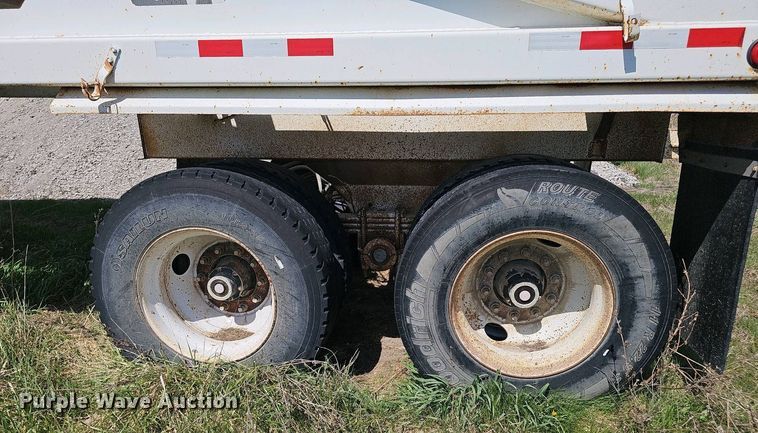 image for item DT6805 1993 Trail King TK54BDU-402 bottom dump trailer