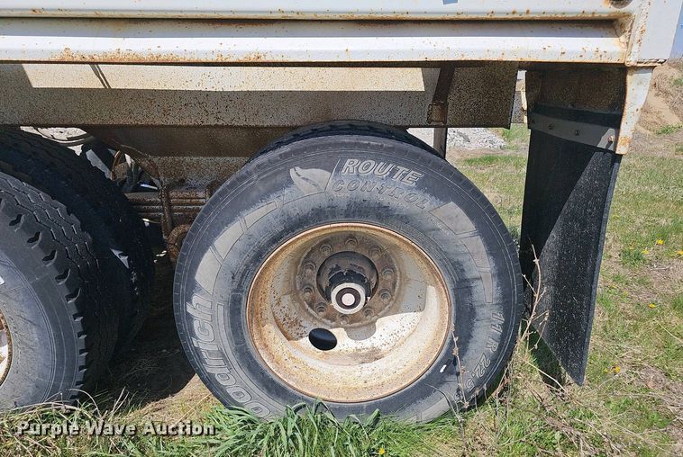 image for item DT6805 1993 Trail King TK54BDU-402 bottom dump trailer