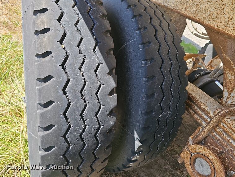 image for item DT6805 1993 Trail King TK54BDU-402 bottom dump trailer