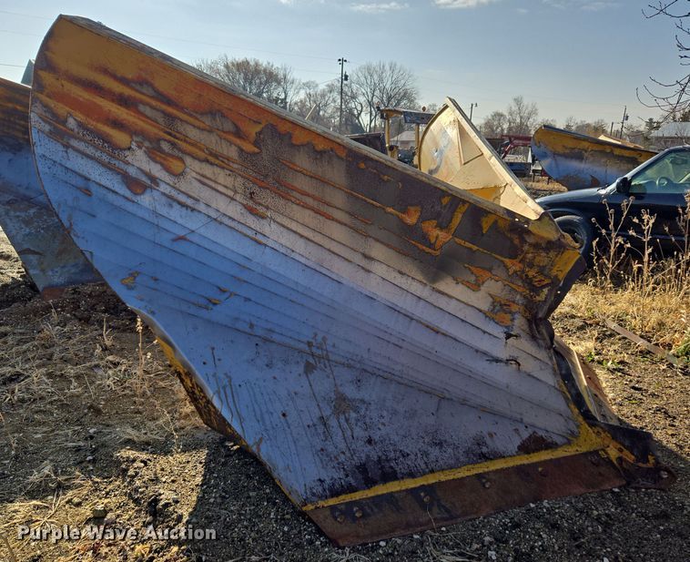 image for item DT7117 Gledhill v-plow