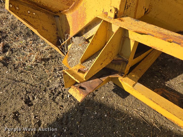 image for item DT7117 Gledhill v-plow