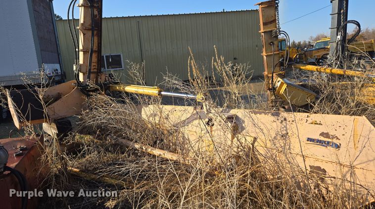 image for item DT7119 Henke motor grader wing blade