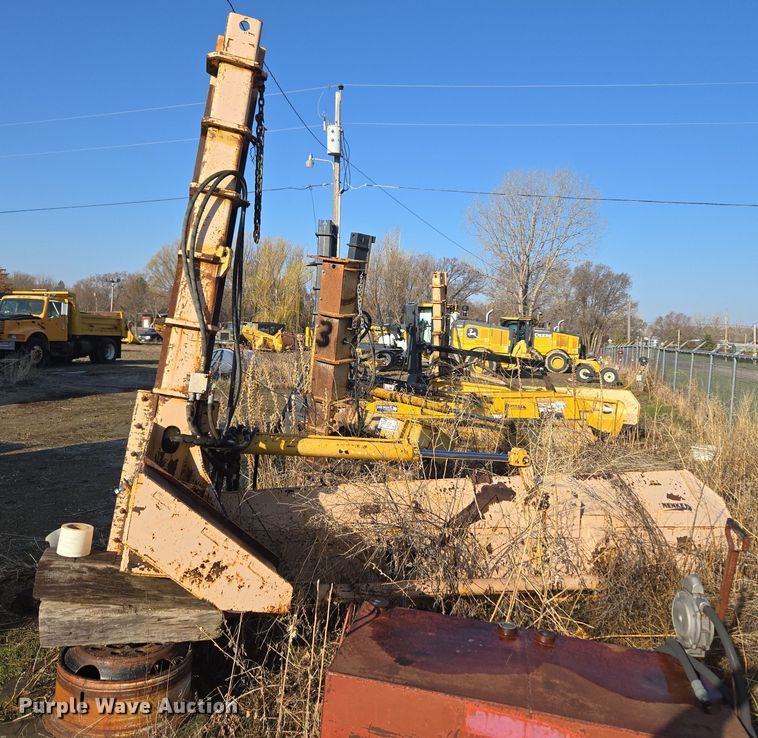 image for item DT7119 Henke motor grader wing blade