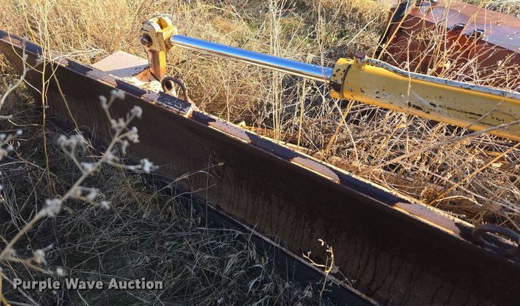 image for item DT7119 Henke motor grader wing blade