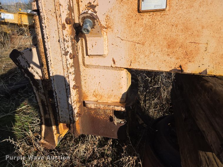 image for item DT7119 Henke motor grader wing blade