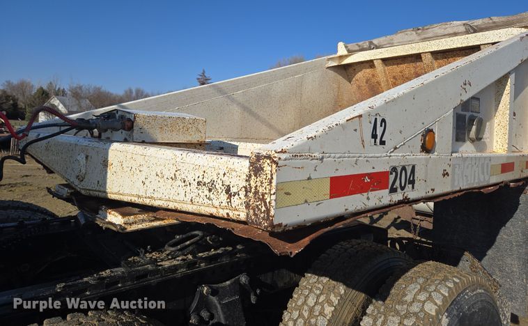 image for item DT7120 1993 Ranch bottom dump trailer