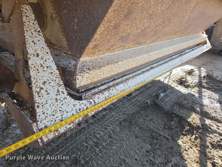 image for item DT7120 1993 Ranch bottom dump trailer