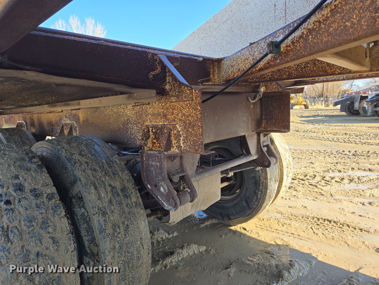 image for item DT7120 1993 Ranch bottom dump trailer