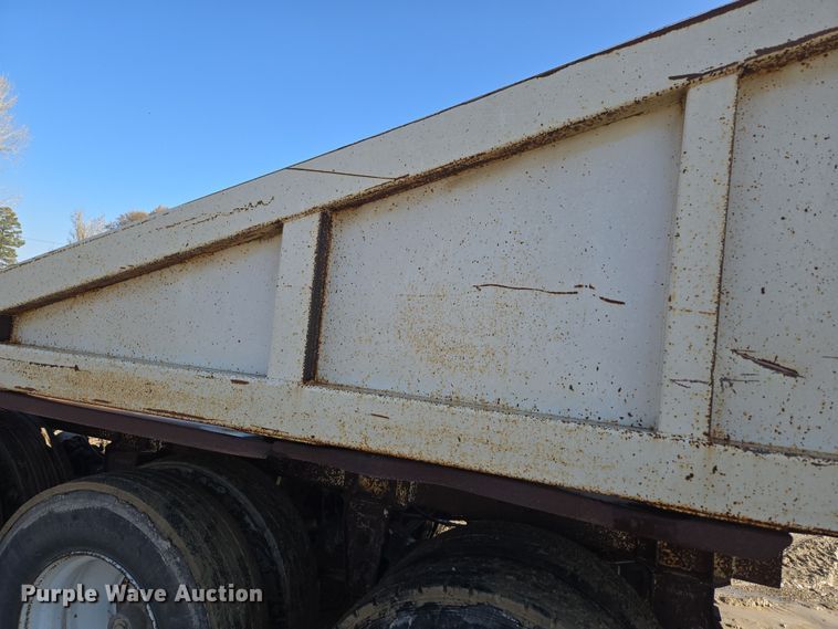image for item DT7120 1993 Ranch bottom dump trailer