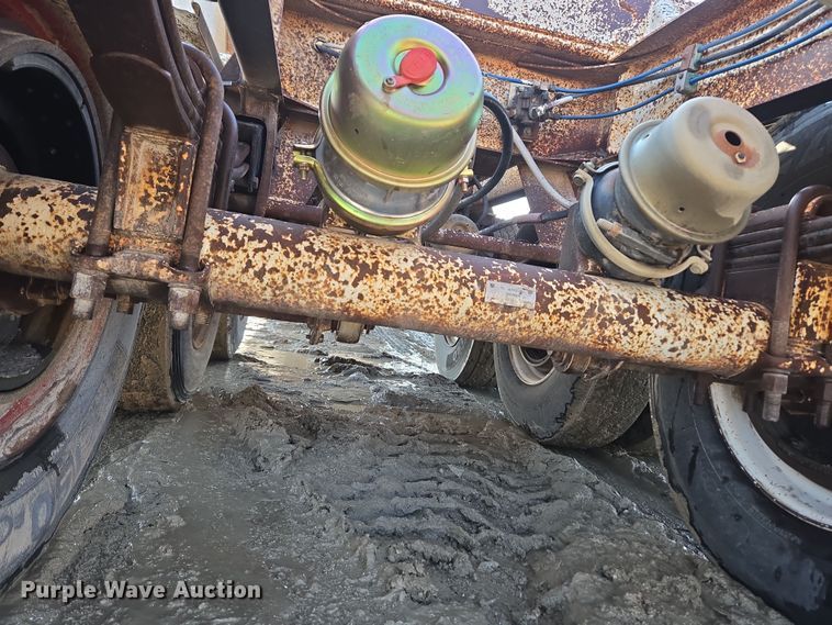 image for item DT7120 1993 Ranch bottom dump trailer