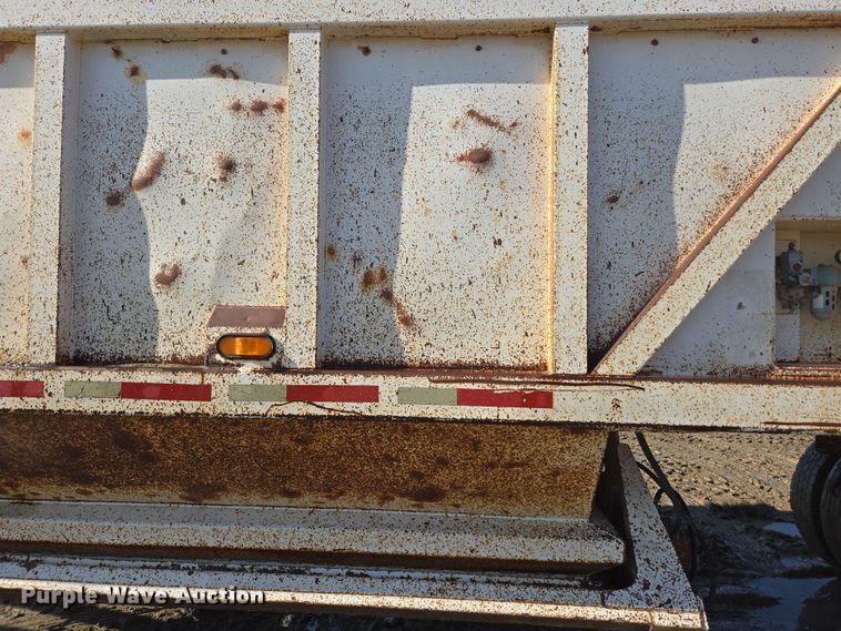 image for item DT7120 1993 Ranch bottom dump trailer